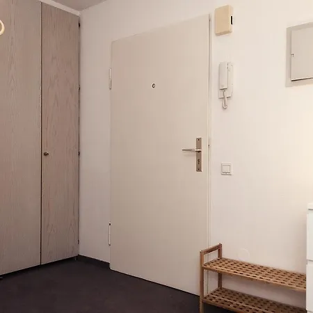 Apartment Spacious And Central